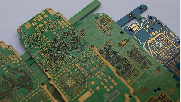 Bảng mạch HDI PCB là gì? - Mạch HiTech