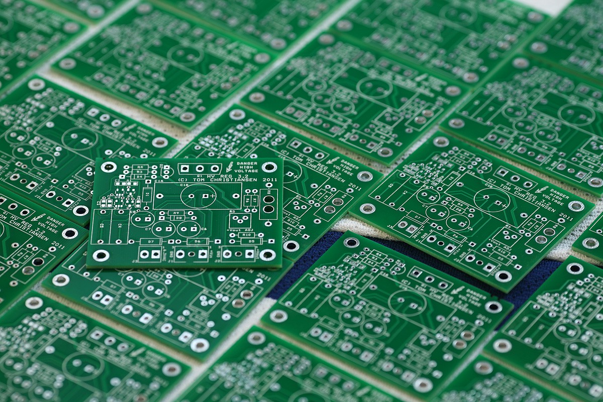 Gia Công Mạch Điện Tử – Giải Pháp Chính Xác, Chất Lượng Cao